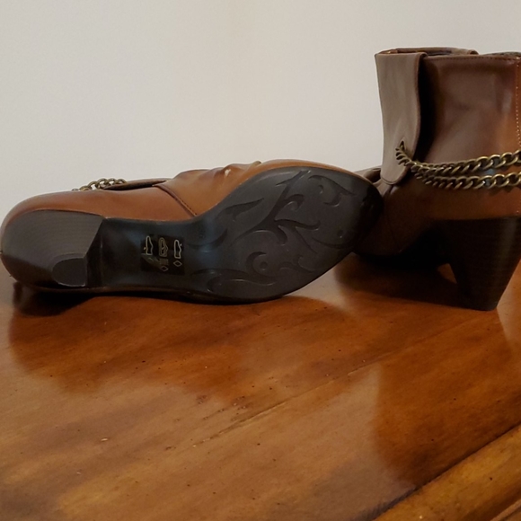 Gabriella Rocha ankle boots, size 6 - Picture 5 of 5